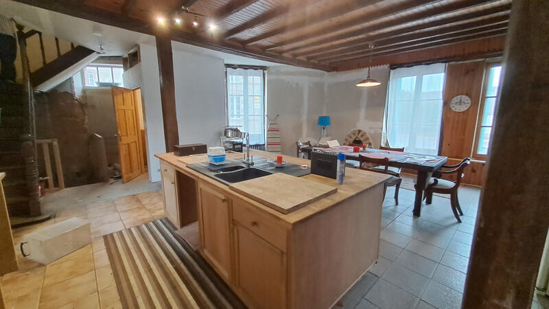 4 Bedroom House for Sale in Domfront en Poiraie, Orne, Normandy
