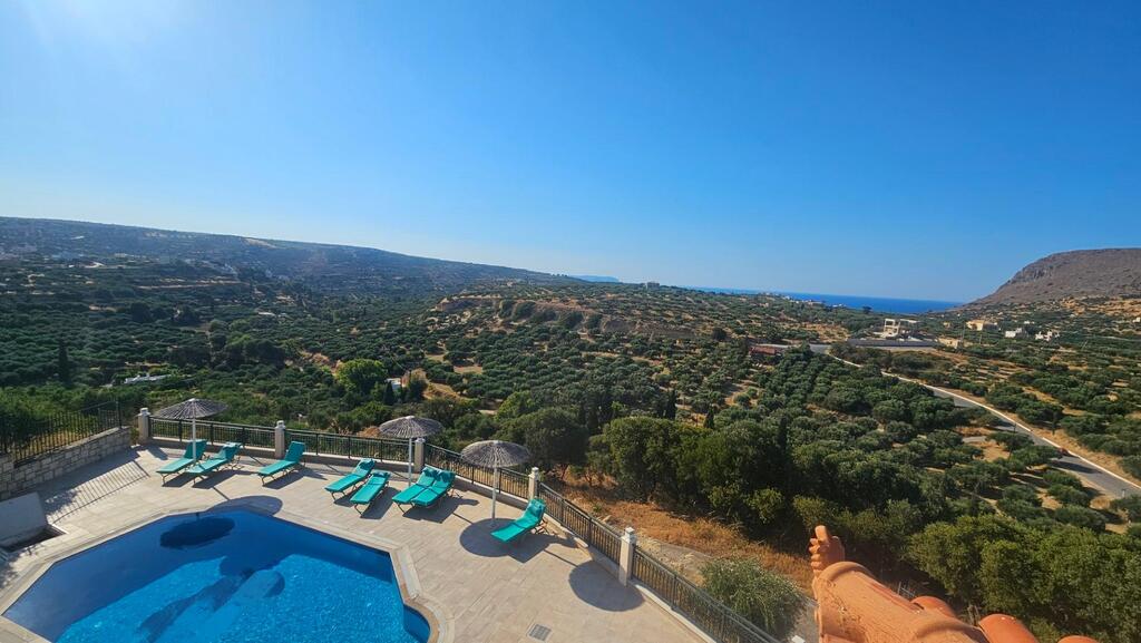 4 bedroom Villa in Gouves, Heraklion Prefecture, Greece – 66497