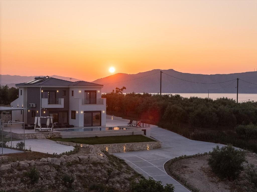 5 bedroom Villa in Lappa, Rethymno Prefecture, Greece – 66474