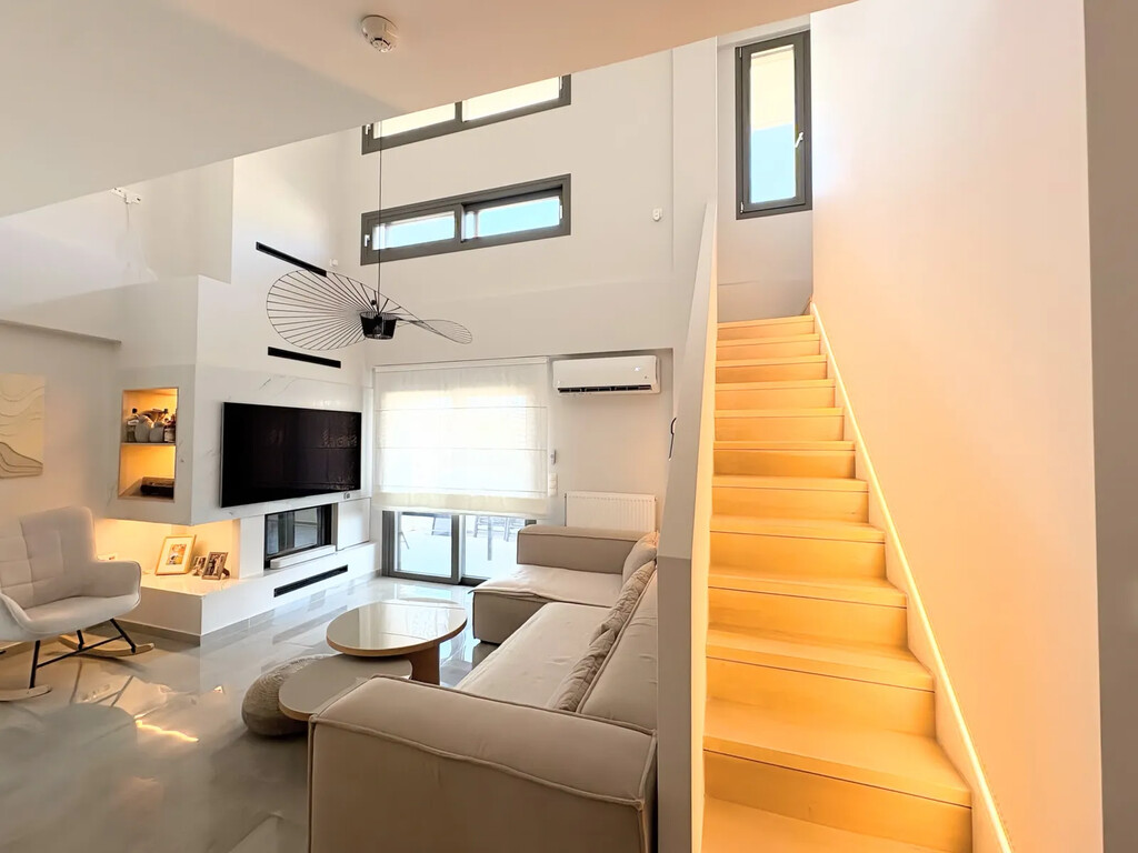 4 bedroom Maisonette in Ilioupoli, Athens – South, Greece – 66471