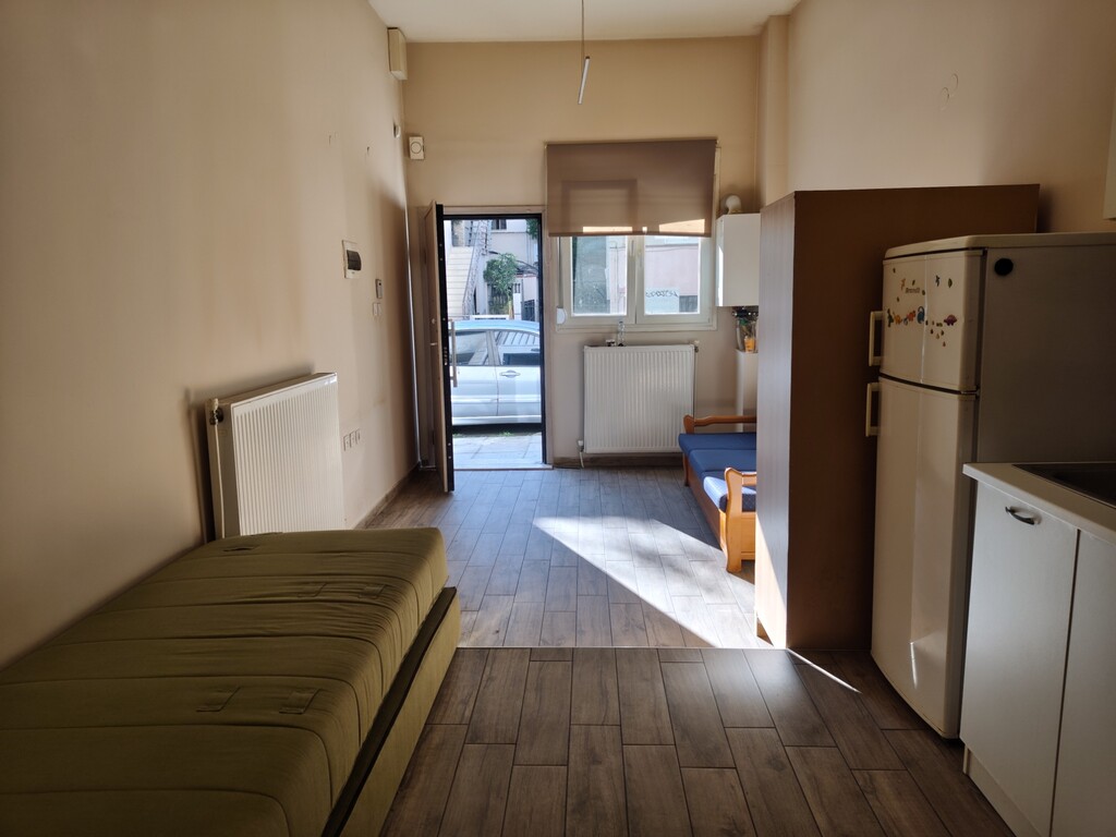 Flat in Ampelokipoi, Thessaloniki – Suburbs, Greece – GDOMV3
