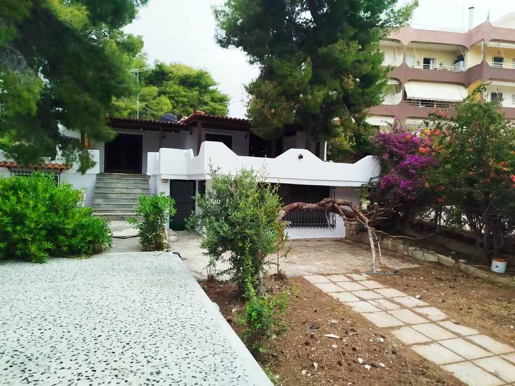 4 bedroom Detached house in Agioi Theodoroi, Corinthia, Greece – GDOMV3