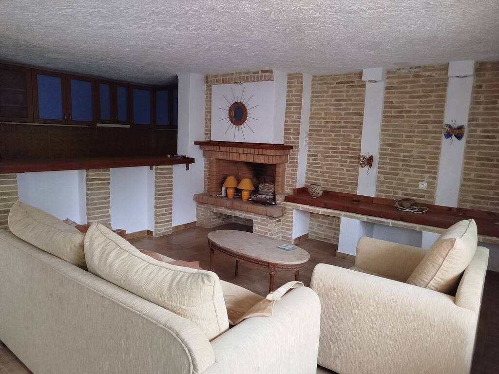 4 bedroom Detached house in Agioi Theodoroi, Corinthia, Greece – 66435
