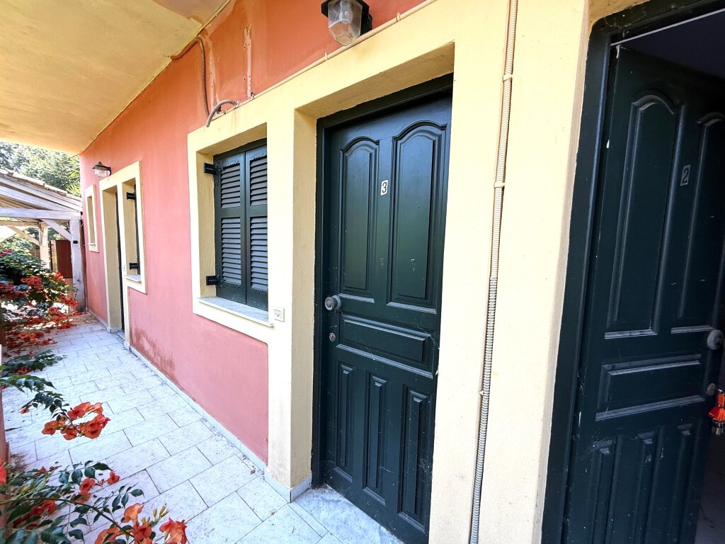 6 bedroom Complex in Corfu, Corfu Prefecture, Greece – 66400