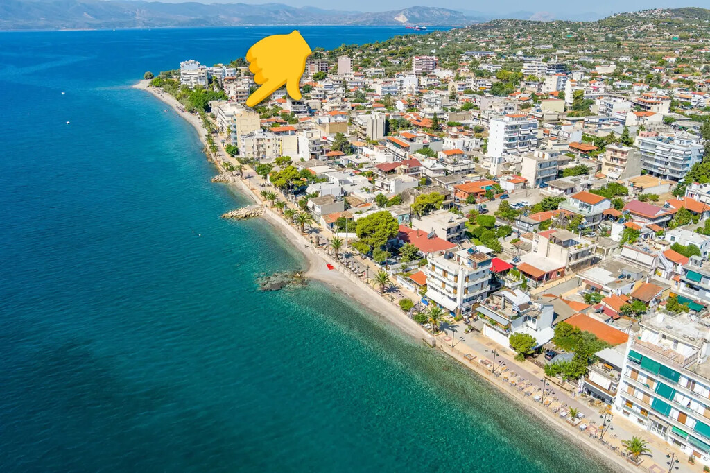 30 bedroom Building in Agioi Theodoroi, Corinthia, Greece – GDOMV3