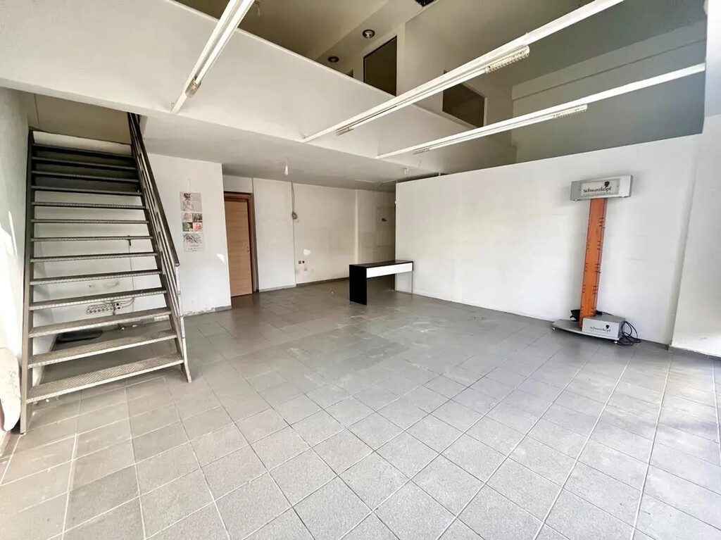 Commercial property in Argyroupoli, Athens – South, Greece – GDOMV3