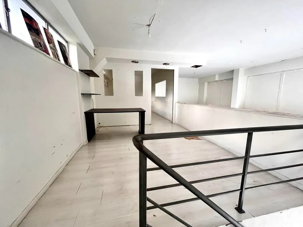 Commercial property in Argyroupoli, Athens – South, Greece – GDOMV3