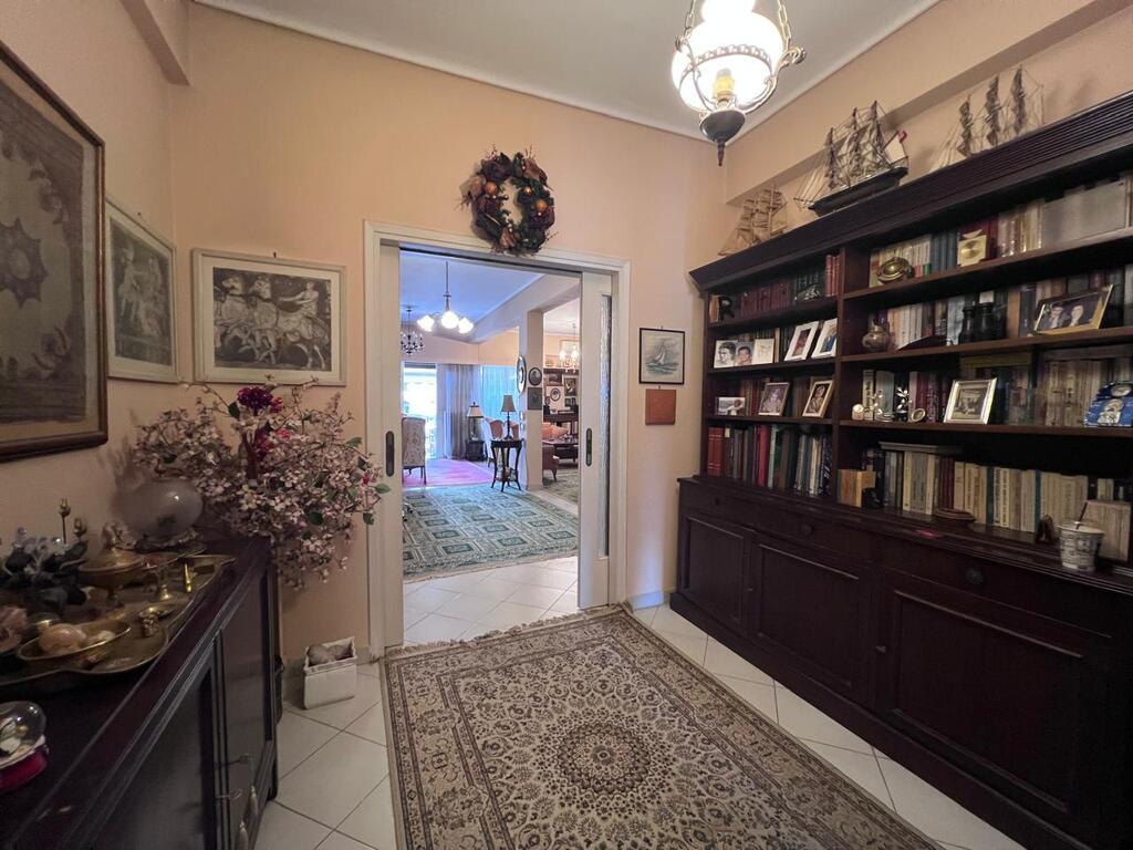 3 bedroom Flat in Nea Smyrni, Athens – South, Greece – GDOMV3