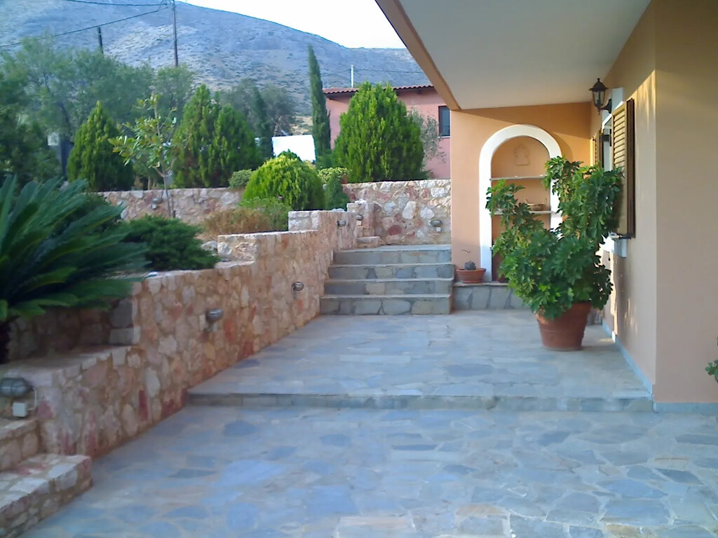 2 bedroom Detached house in Kalivia Thorikou, Rest Of Attica, Greece – 66281