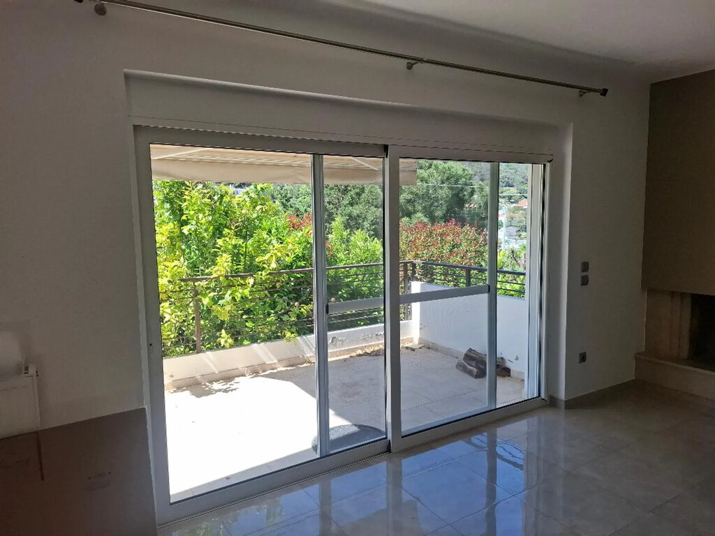 4 bedroom Detached house in Kalivia Thorikou, Rest Of Attica, Greece – GDOMV3