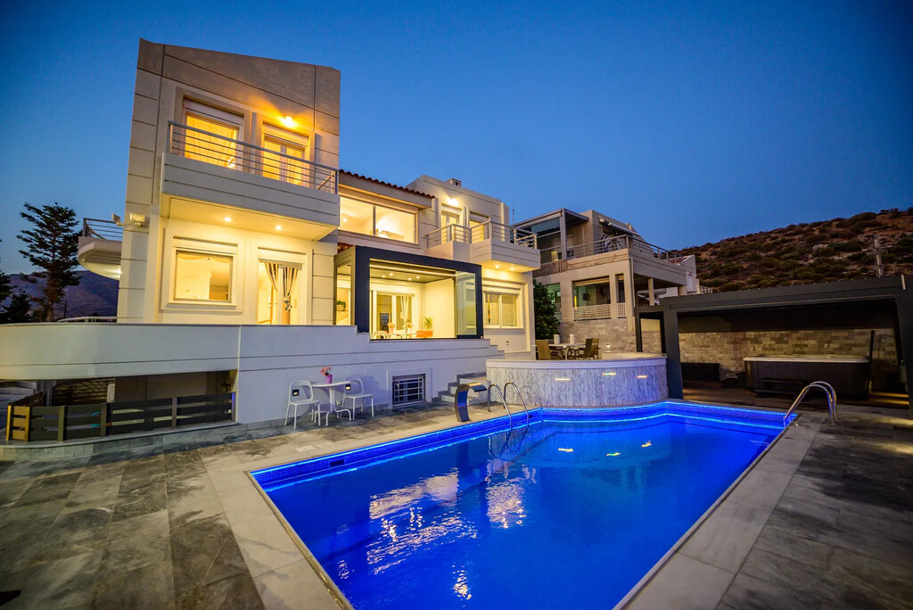 4 bedroom Villa in Kalivia Thorikou, Rest Of Attica, Greece – GDOMV3