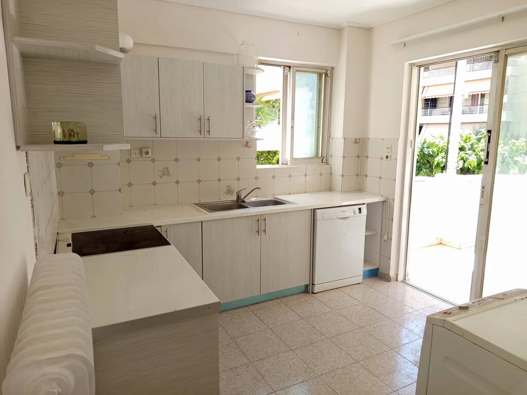 3 bedroom Flat in Nea Smyrni, Athens – South, Greece – GDOMV3