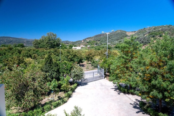 4 bedroom Villa in Therisos, Chania Prefecture, Greece – GDOMV3