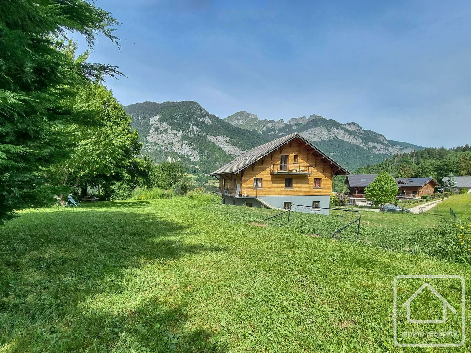 A Rare Chalet In A Prime Setting, Just Two Minutes From The Heart Of Le Biot – TOUVIERESJD