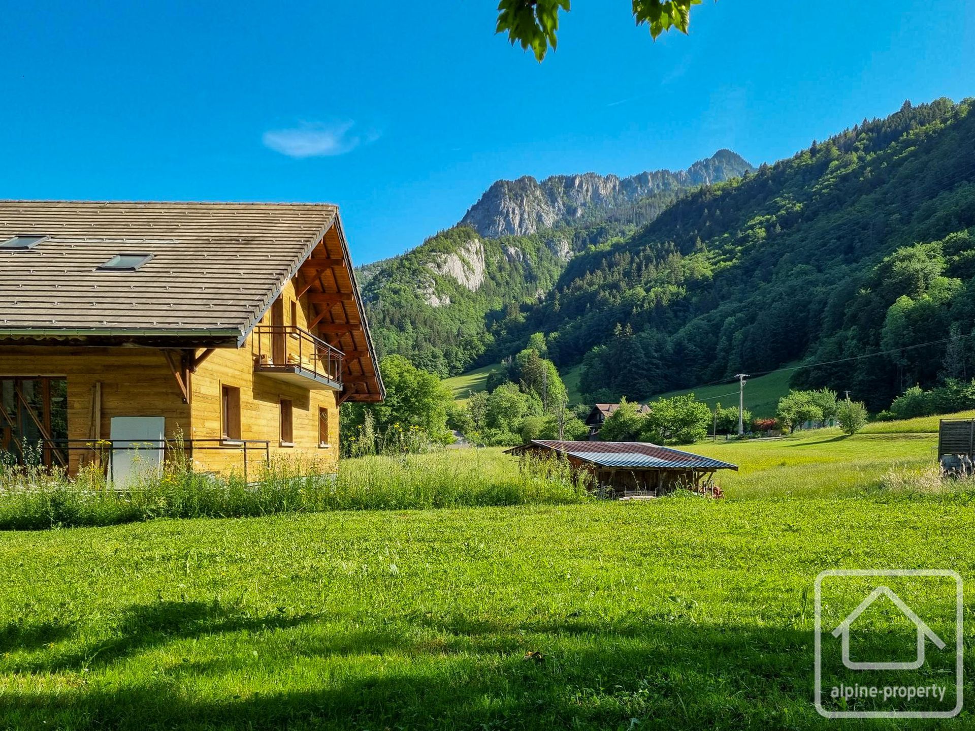 A Rare Chalet In A Prime Setting, Just Two Minutes From The Heart Of Le Biot – TOUVIERESJD