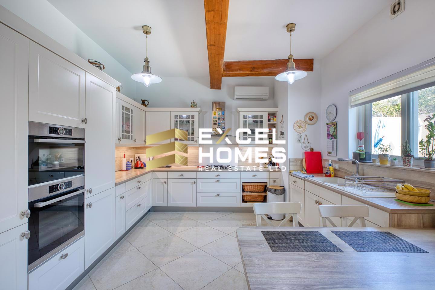 4 bedroom Villa in Attard, Malta – 69017