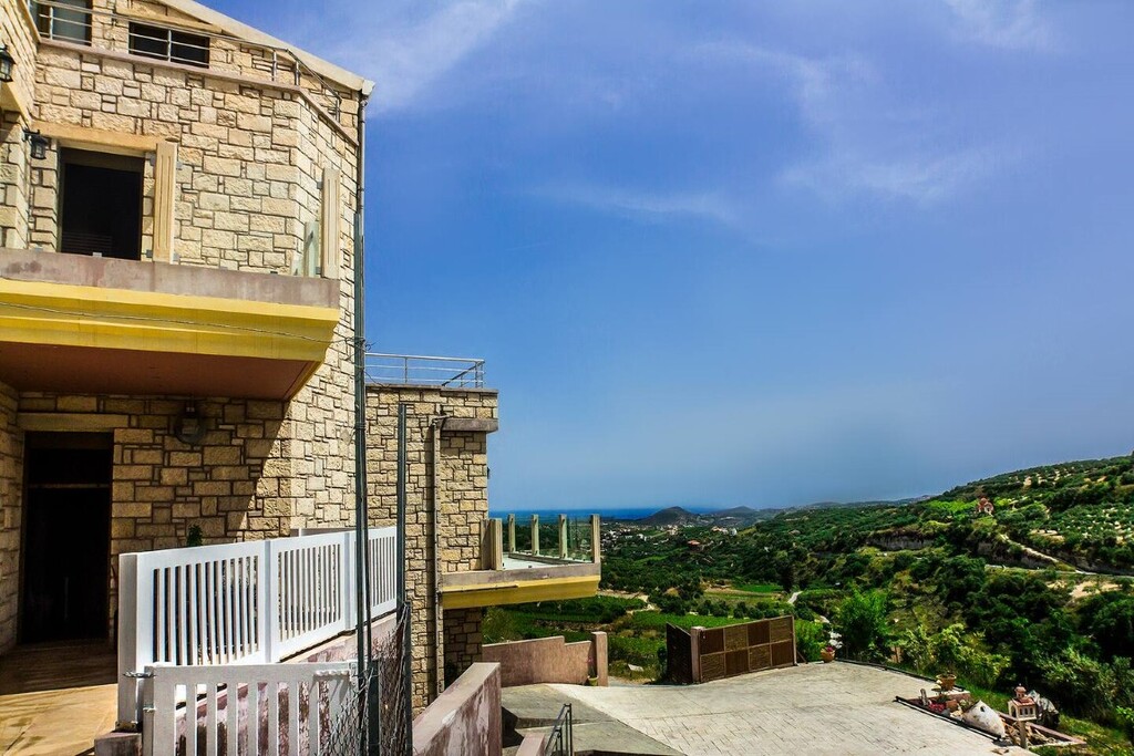 6 bedroom Villa in Archanes, Heraklion Prefecture, Greece – GDOMV3