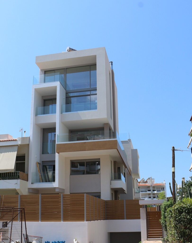 2 bedroom Maisonette in Glyfada, Athens – South, Greece – GDOMV3