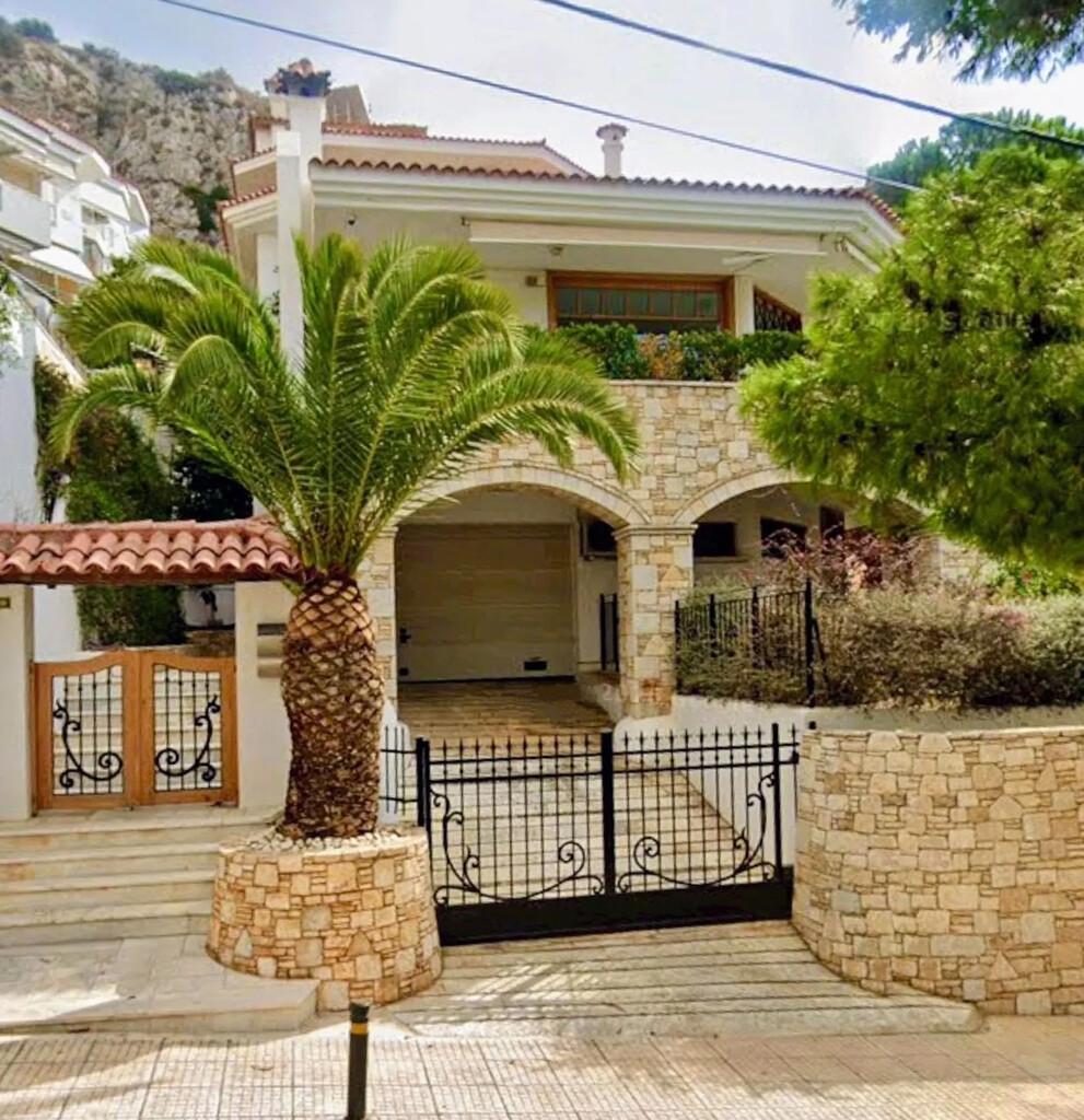 6 bedroom Maisonette in Vouliagmeni, Athens – South, Greece – 65867
