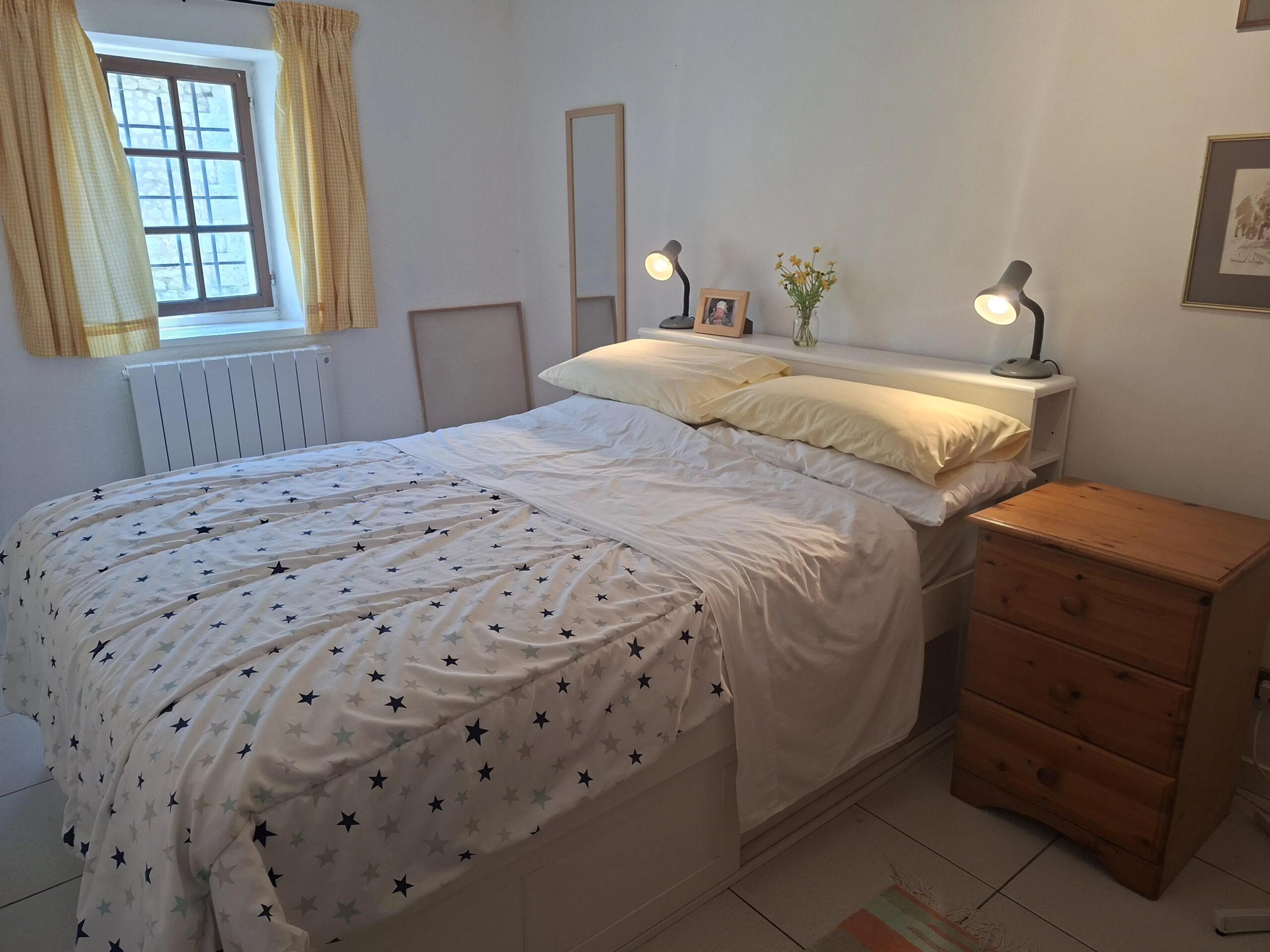 Excellent condition stone property with heated pool, Poitou-Charentes – France – BVI86119