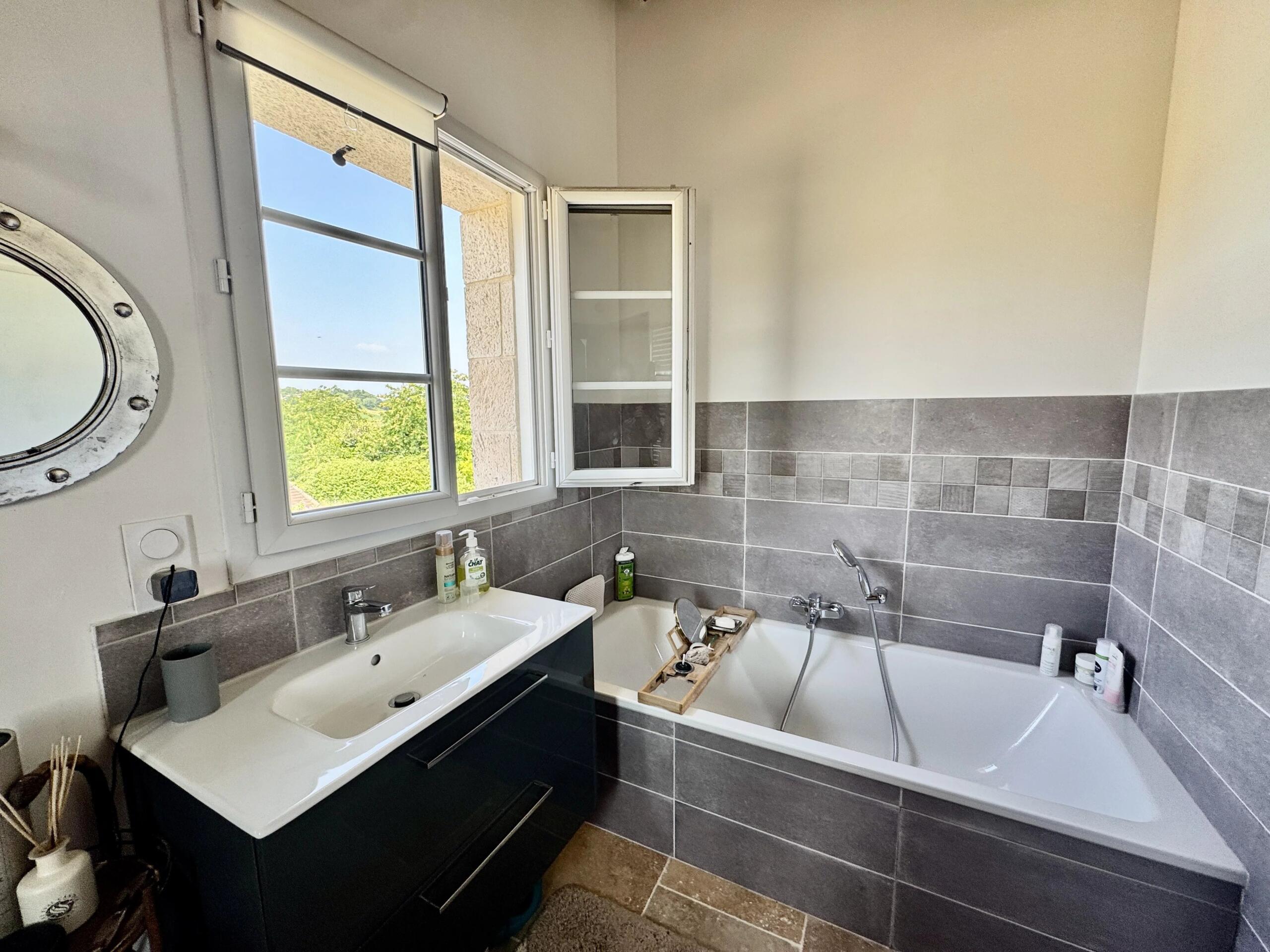 Stylish modern home with views !!!, Aquitaine – France – BVI86298