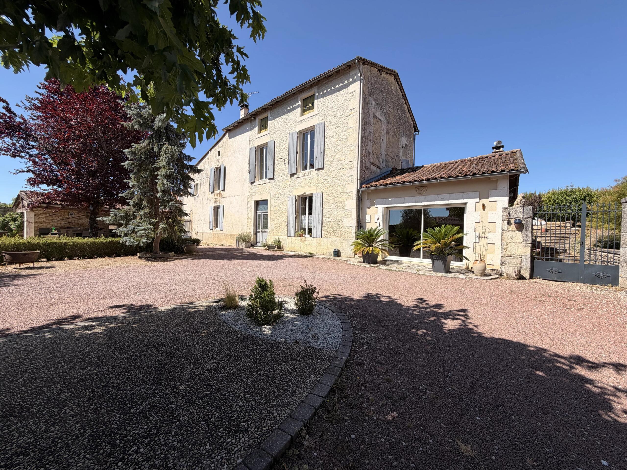 Spacious Character Home with Courtyard Oasis in the Heart of Verteuil-sur-Charente, Poitou-Charentes – France – BVI86414