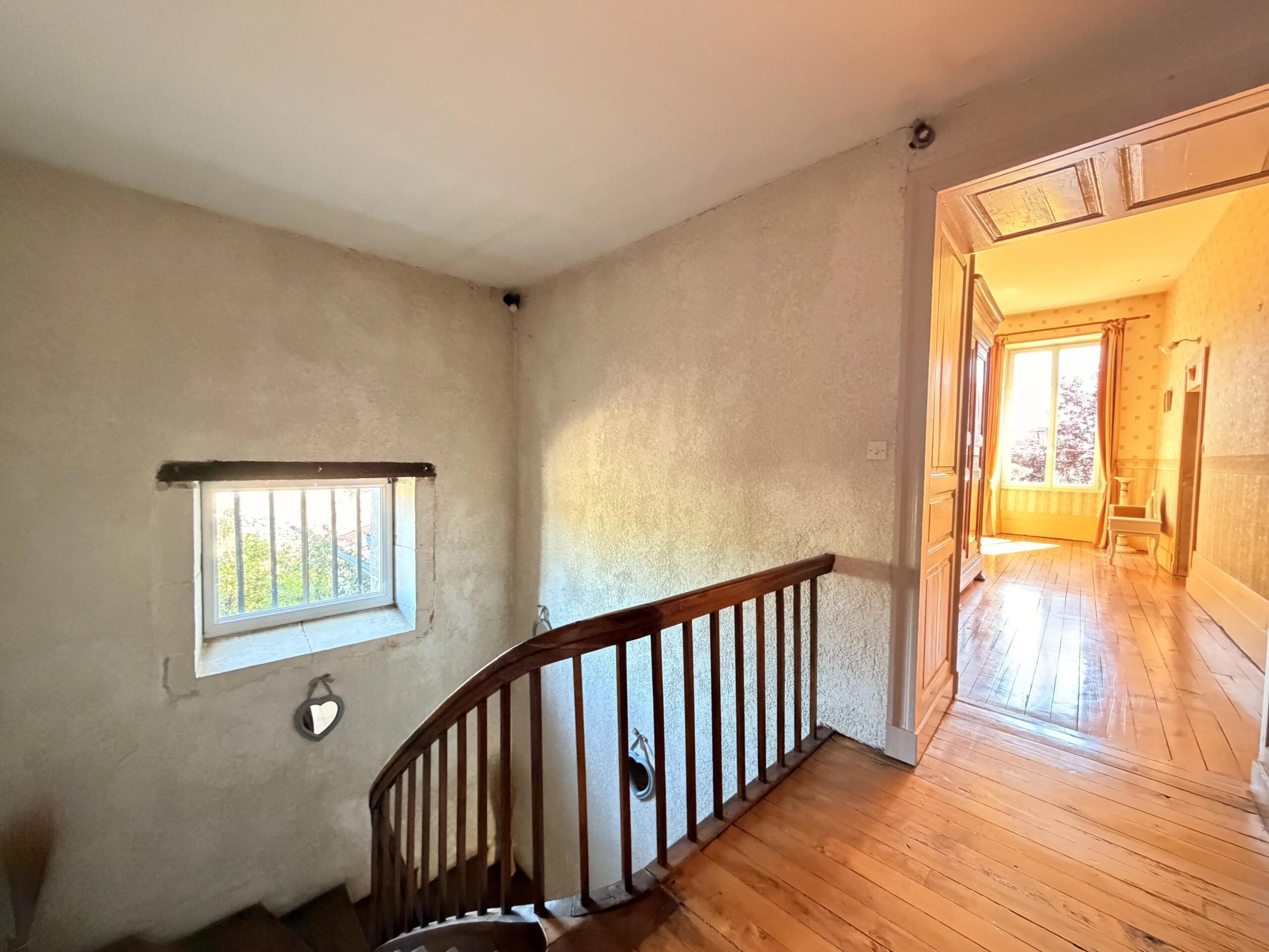 Spacious Character Home with Courtyard Oasis in the Heart of Verteuil-sur-Charente, Poitou-Charentes – France – BVI86414