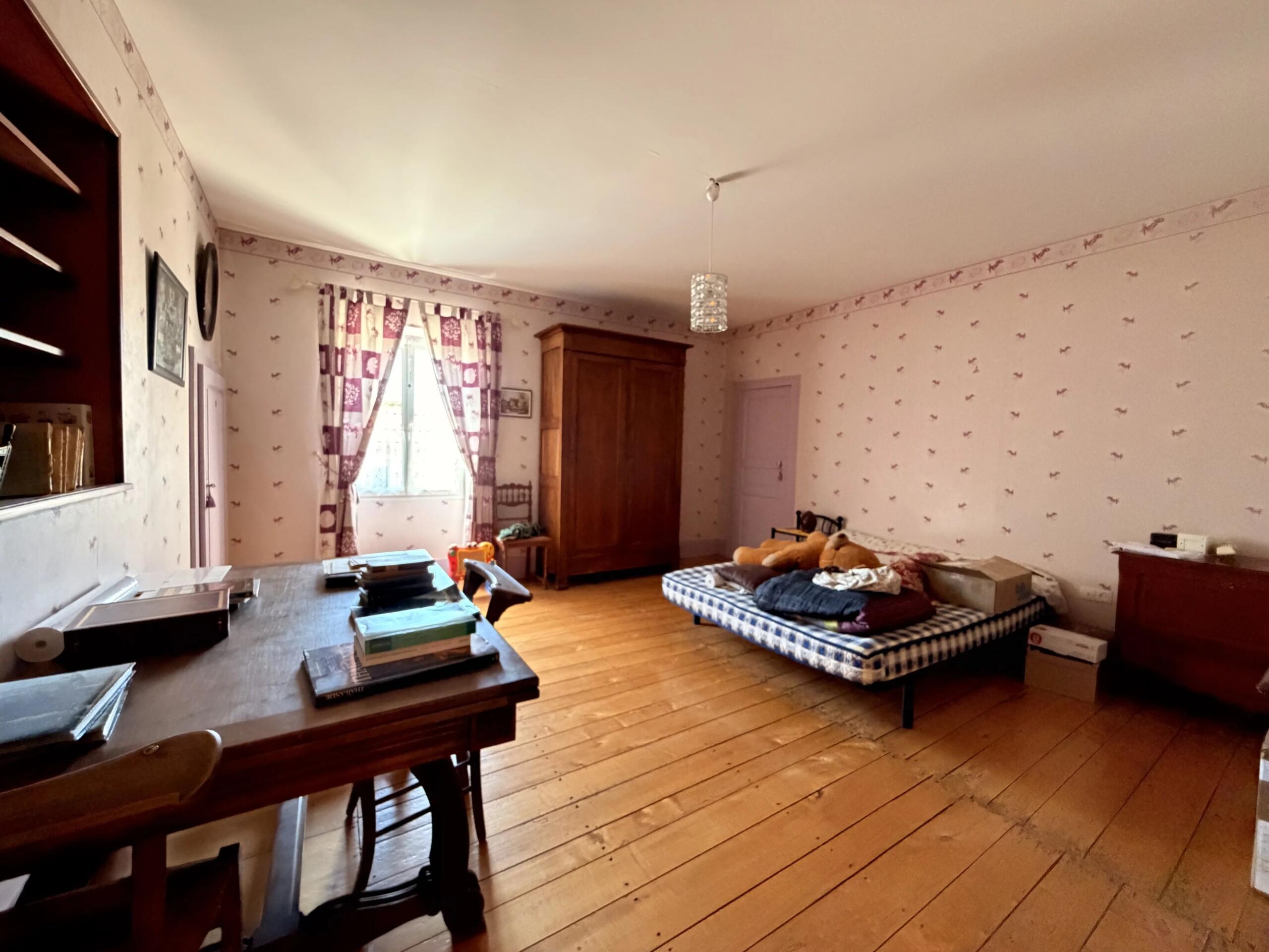 Spacious Character Home with Courtyard Oasis in the Heart of Verteuil-sur-Charente, Poitou-Charentes – France – BVI86414