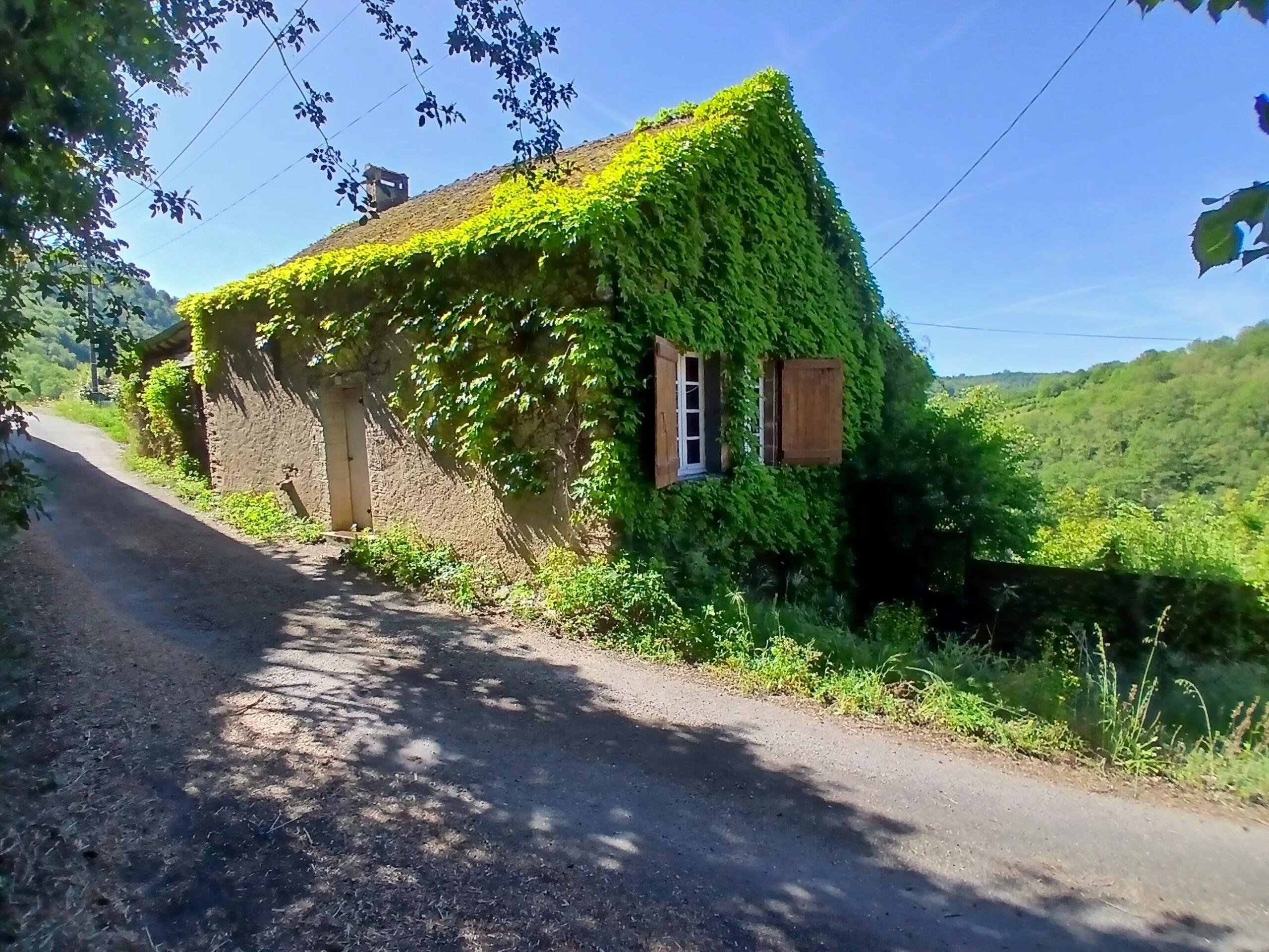 Charming house with exceptional views – great renovation potential – 96 m², Midi-Pyrénées – France – BVI85480