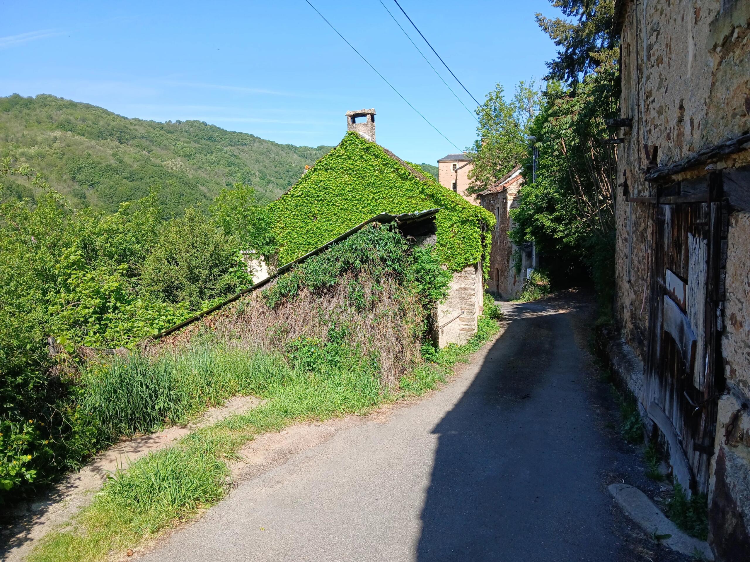 Charming house with exceptional views – great renovation potential – 96 m², Midi-Pyrénées – France – BVI85480