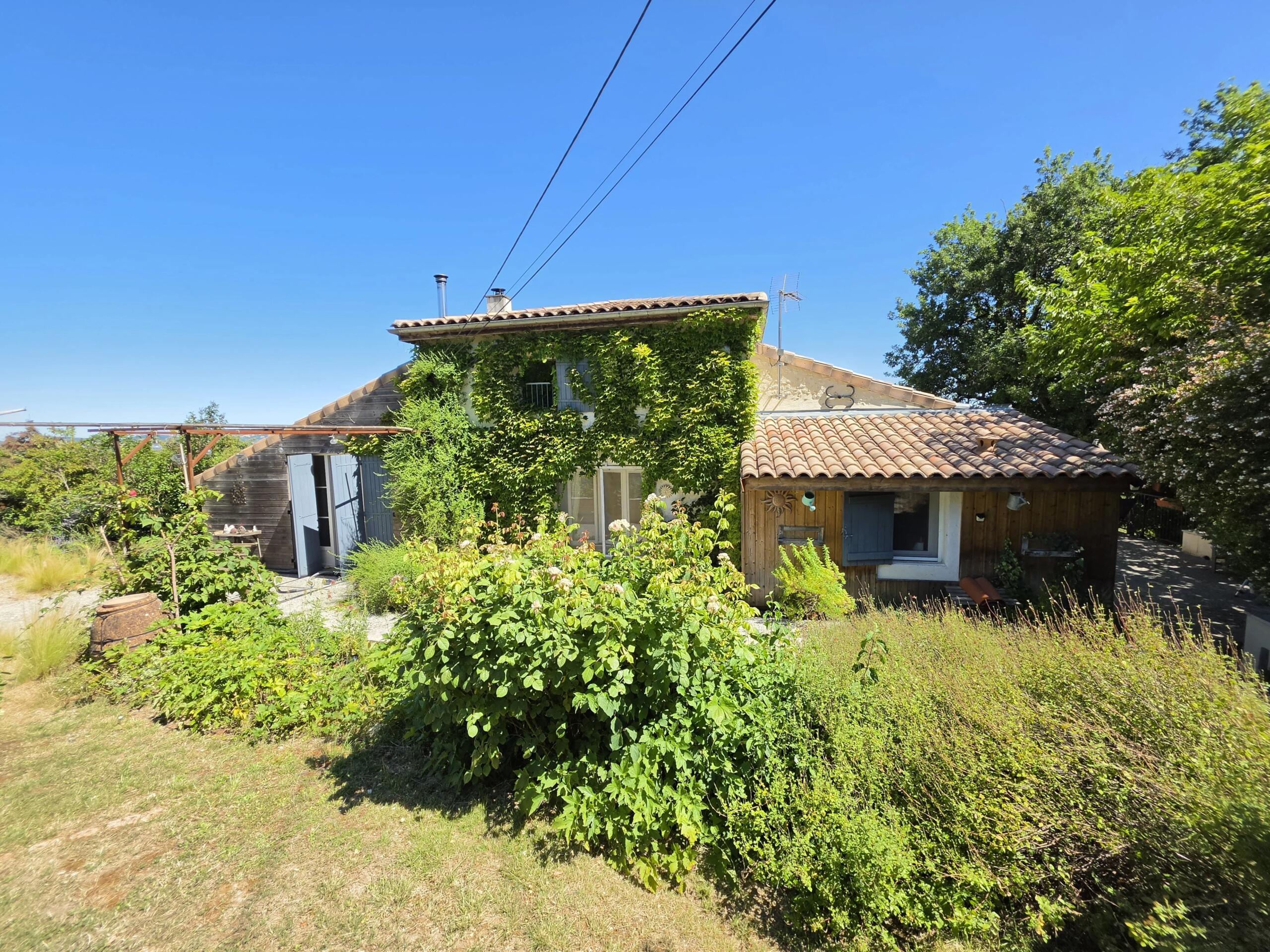Character Stone Property with Renovated Windmill and 3.1 Hectares for Sale near Prayssas, Lot-et-Garonne, Aquitaine – France – BVI86046