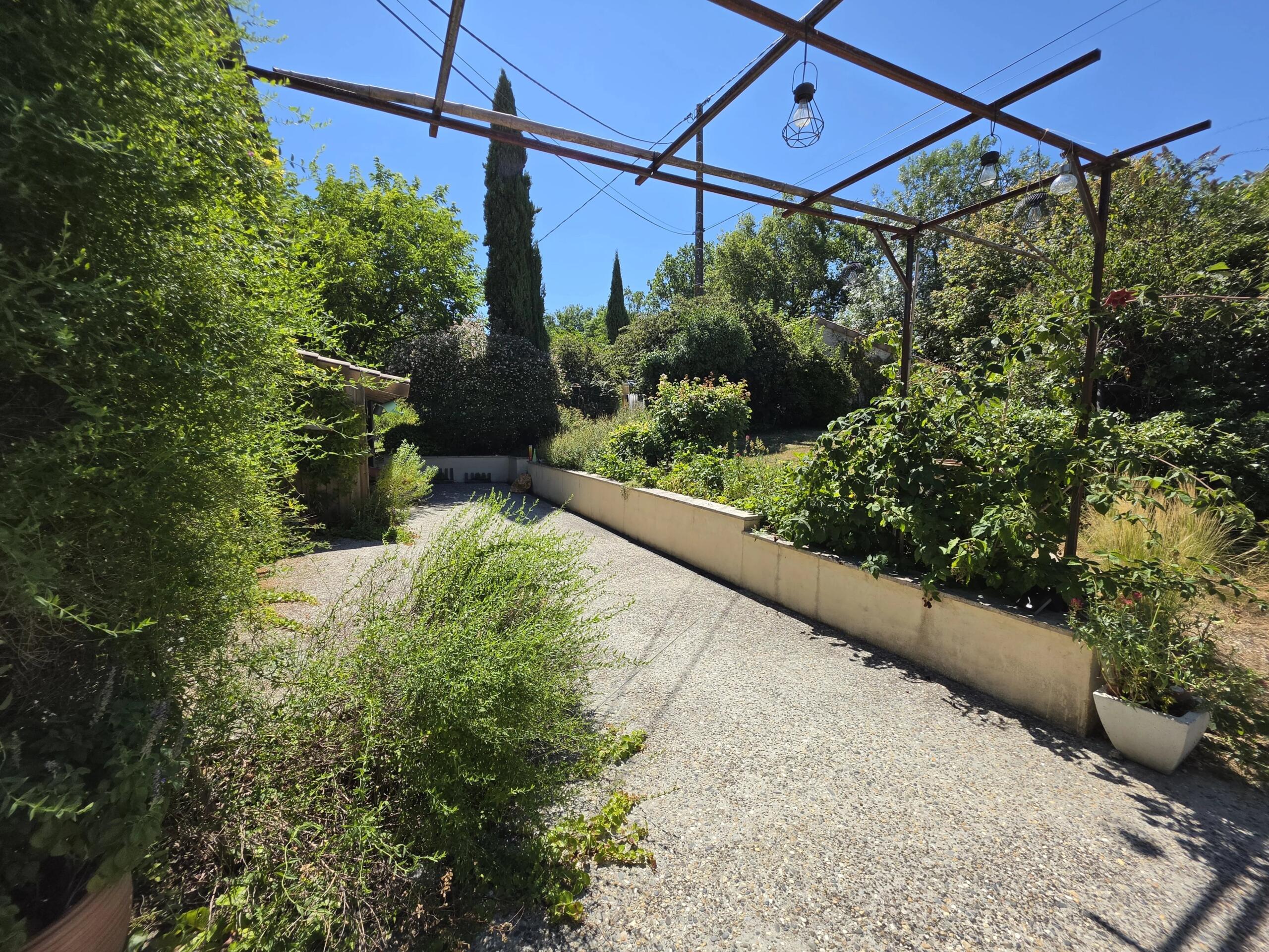 Character Stone Property with Renovated Windmill and 3.1 Hectares for Sale near Prayssas, Lot-et-Garonne, Aquitaine – France – BVI86046