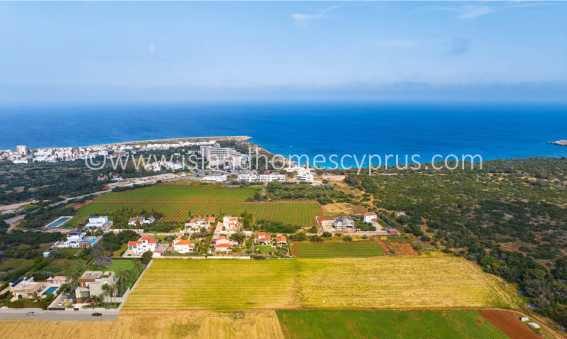4 bedroom Villa in Cape Greko, Famagusta, Cyprus – BdC101dp