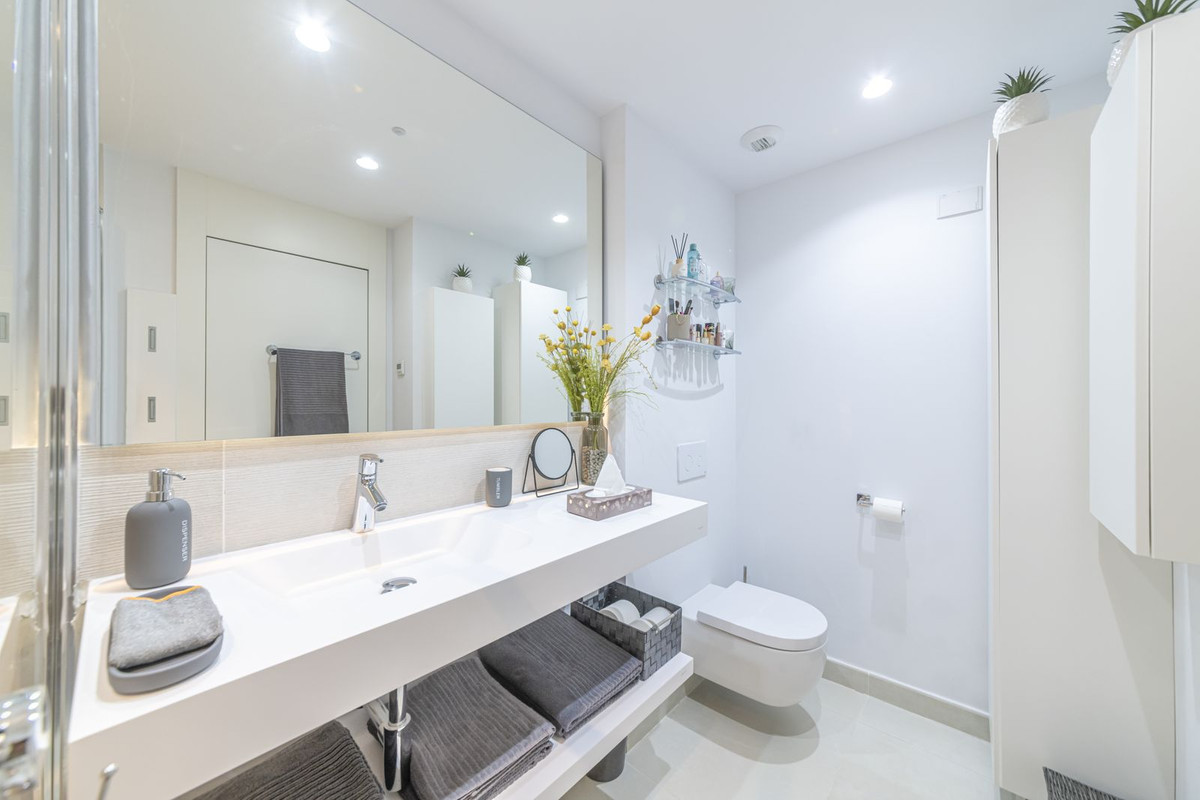 2 bedroom Apartment in Fuengirola, Malaga, Spain – 428-05567E