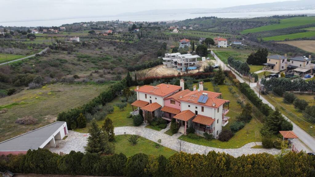 4 bedroom Complex in Thermaikos, Thessaloniki – Suburbs, Greece – 65715