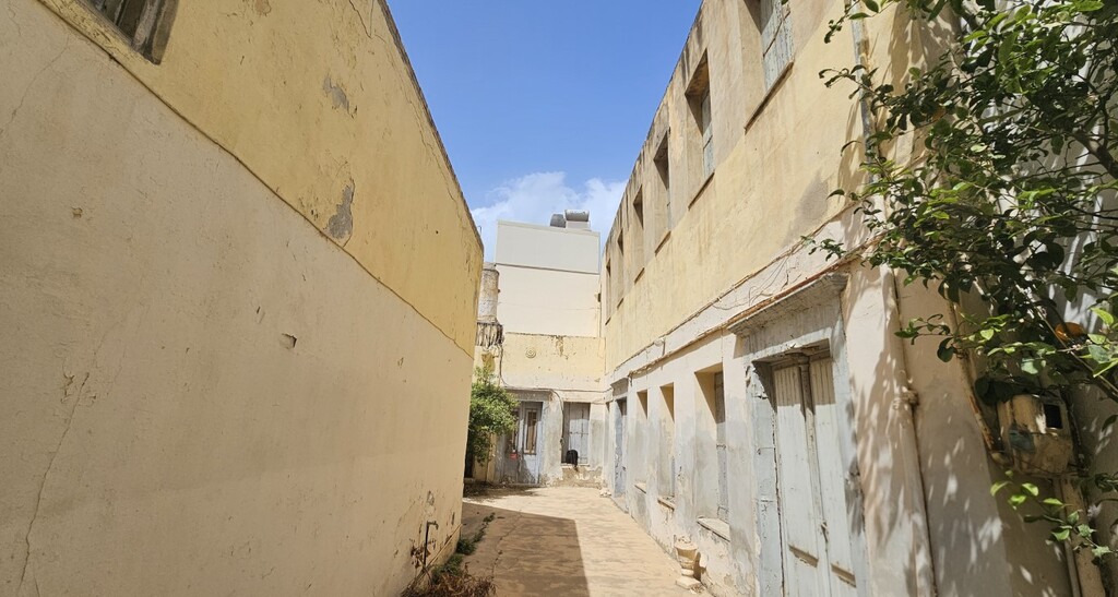 14 bedroom Building in Heraclion Cretes, Heraklion Prefecture, Greece – GDOMV3