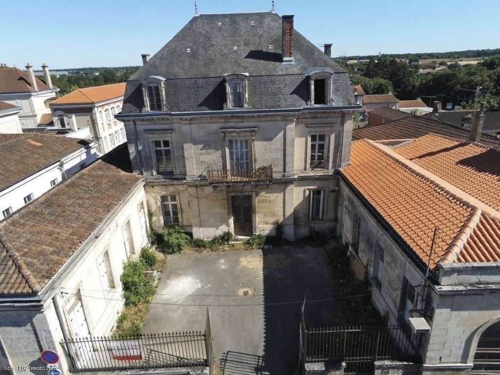 1 bedroom House in Ruffec, France – r7541