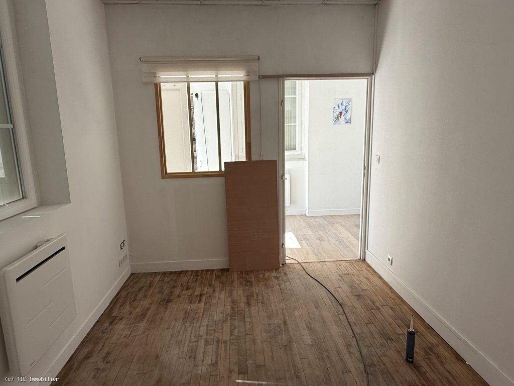 1 bedroom House in Ruffec, France – r7541