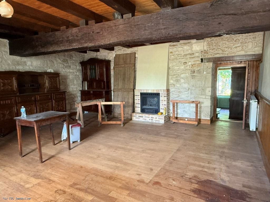 4 bedroom House in Aunac, France – r7540