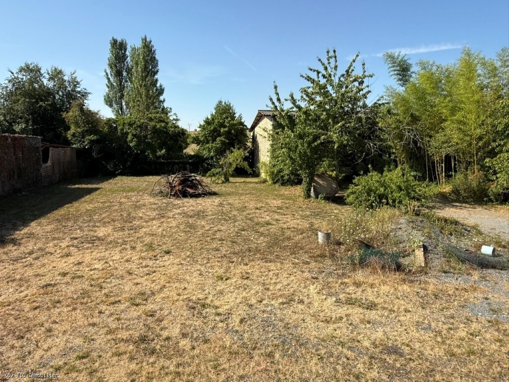 4 bedroom House in Aunac, France – r7540
