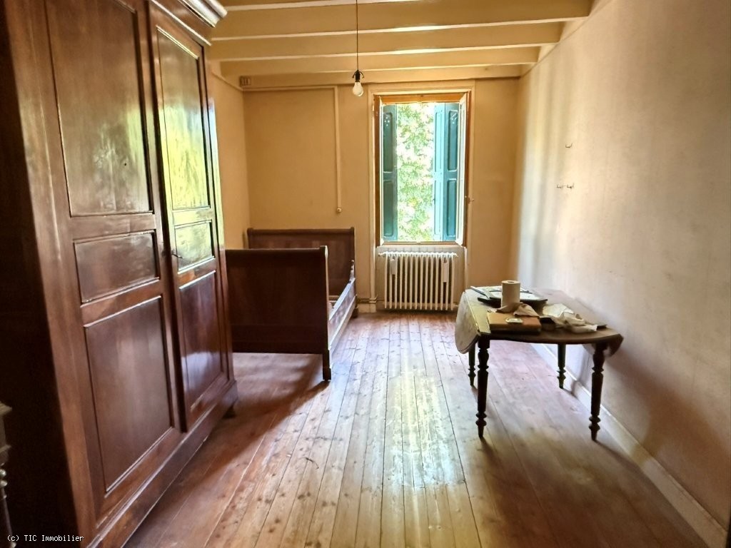 4 bedroom House in Aunac, France – r7540
