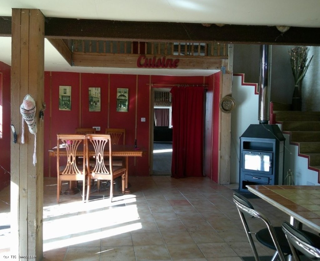 4 bedroom House in Sauze-Vaussais, Sauzé-Vaussais, France – r7504