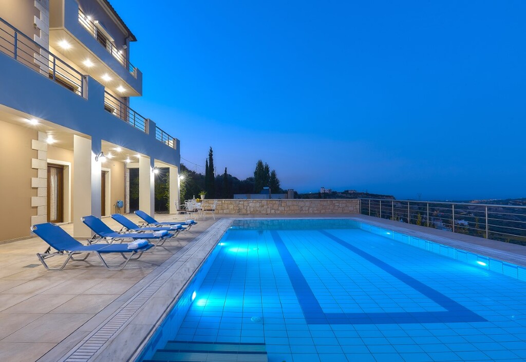 5 bedroom Villa in Heraclion Cretes, Heraklion Prefecture, Greece – 65546