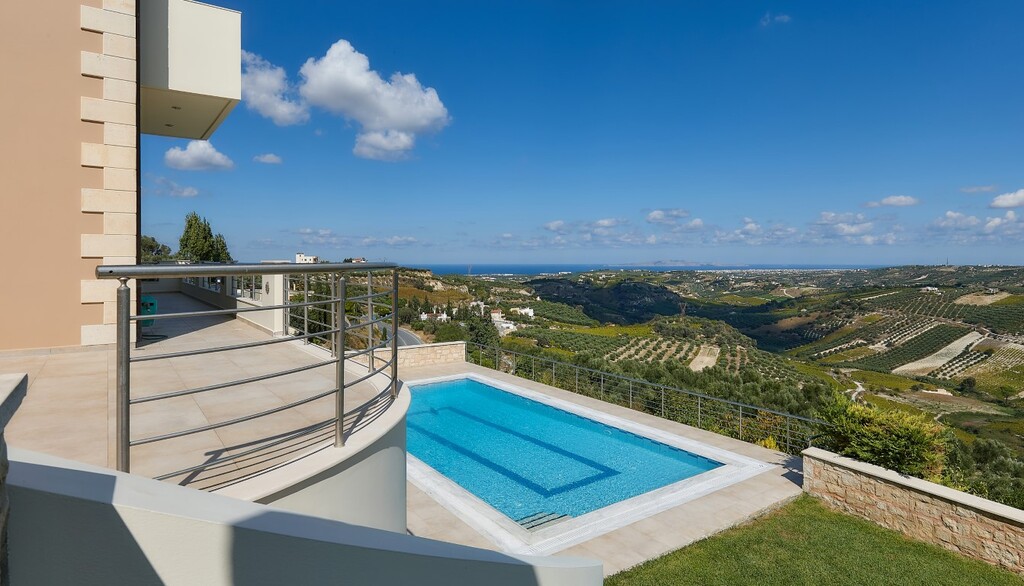 5 bedroom Villa in Heraclion Cretes, Heraklion Prefecture, Greece – 65546