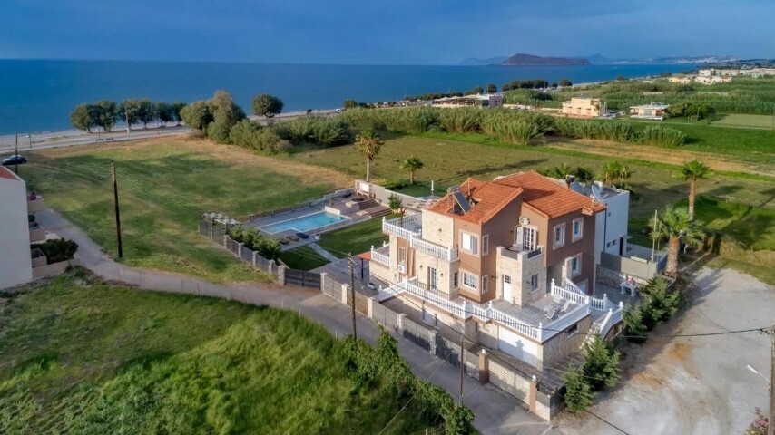 Villa in Platanias, Chania Prefecture, Greece – GDOMV3