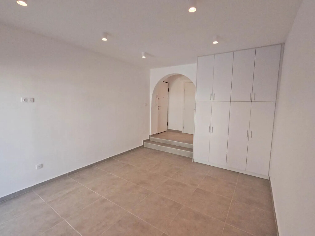 1 bedroom Flat in Palaia Fokaia, Rest Of Attica, Greece – GDOMV3