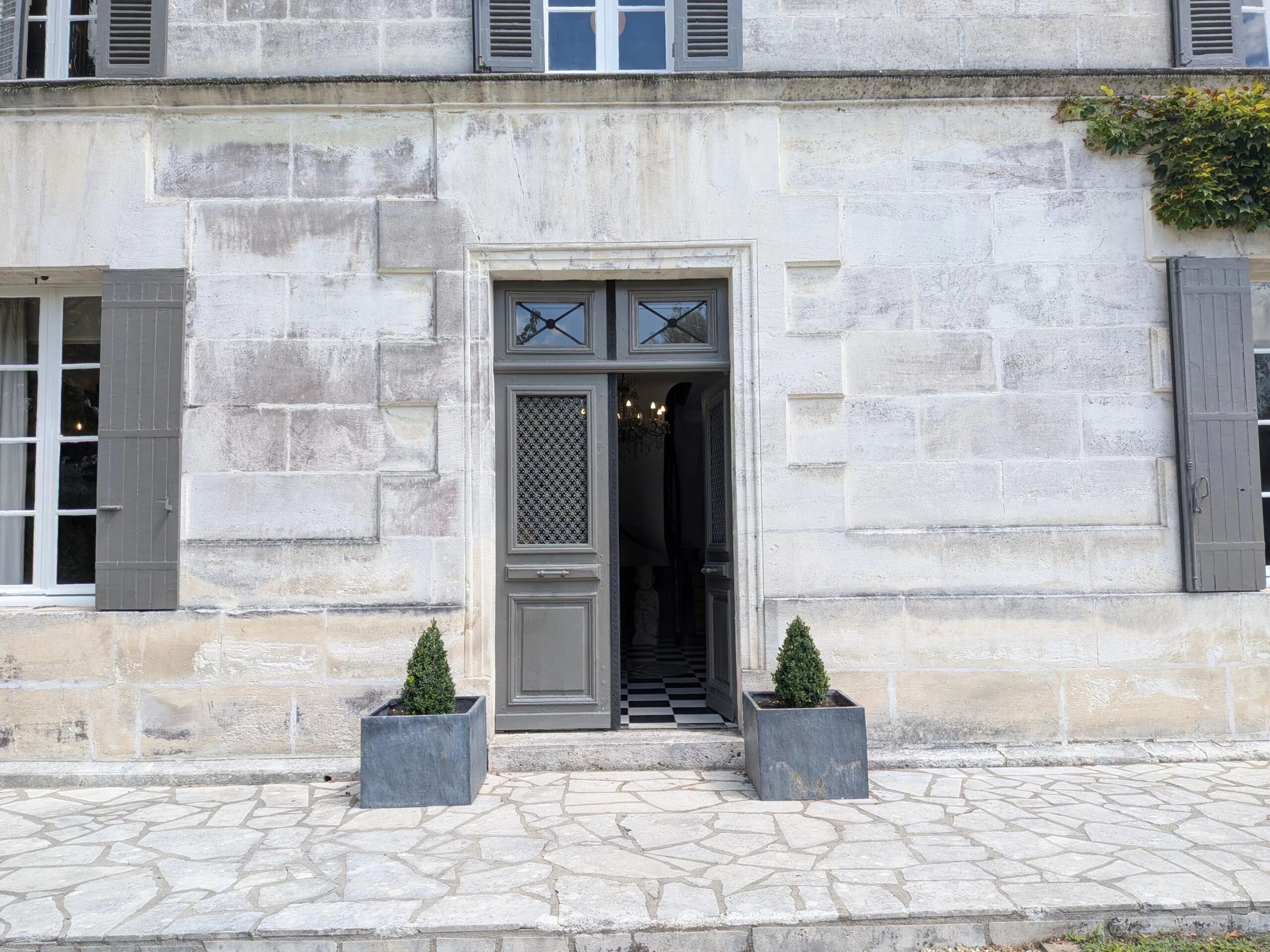 Beautiful manor house, 2 guest cottages and fabulous pool!, Poitou-Charentes – France – BVI85898