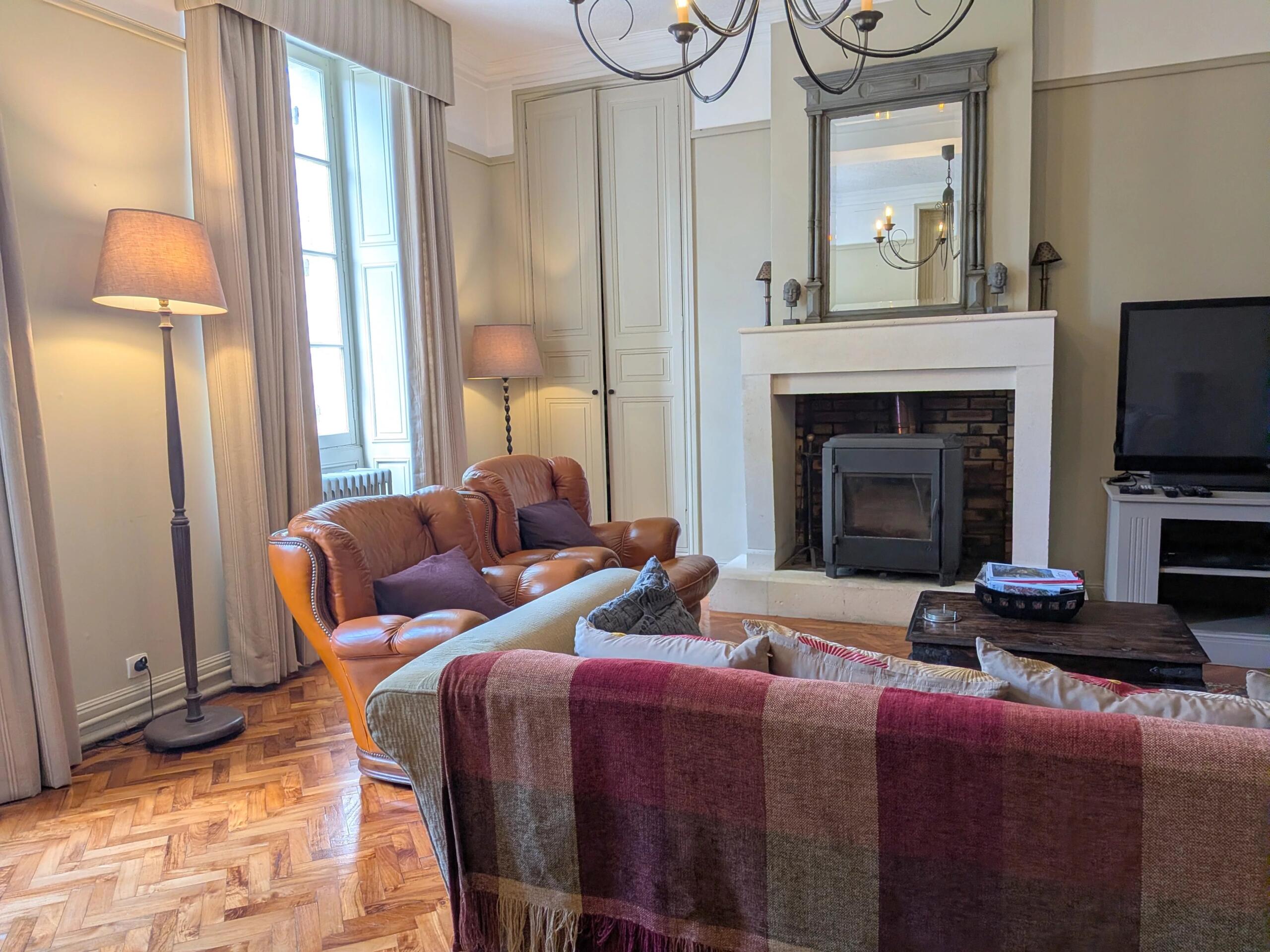 Beautiful manor house, 2 guest cottages and fabulous pool!, Poitou-Charentes – France – BVI85898