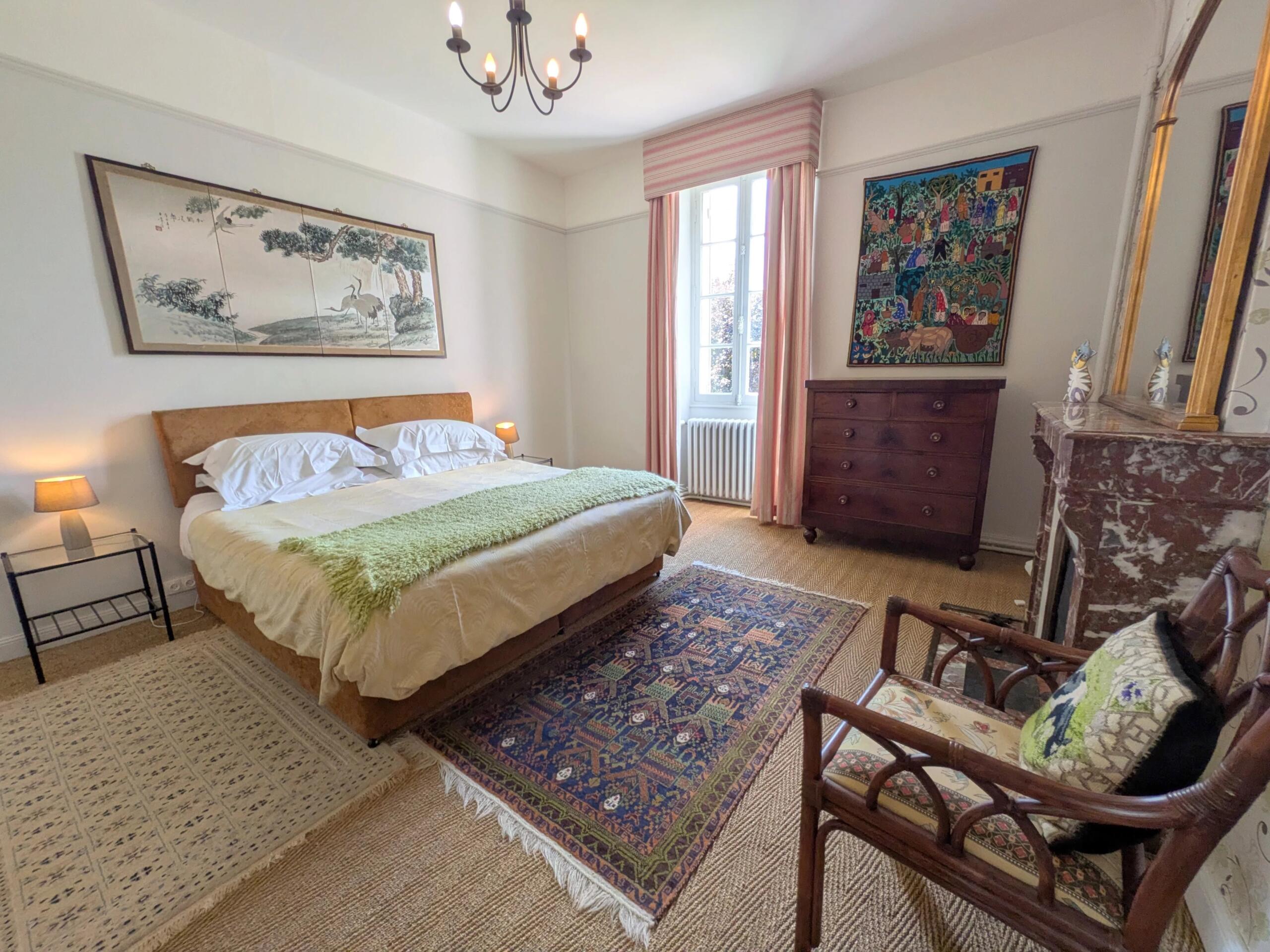 Beautiful manor house, 2 guest cottages and fabulous pool!, Poitou-Charentes – France – BVI85898