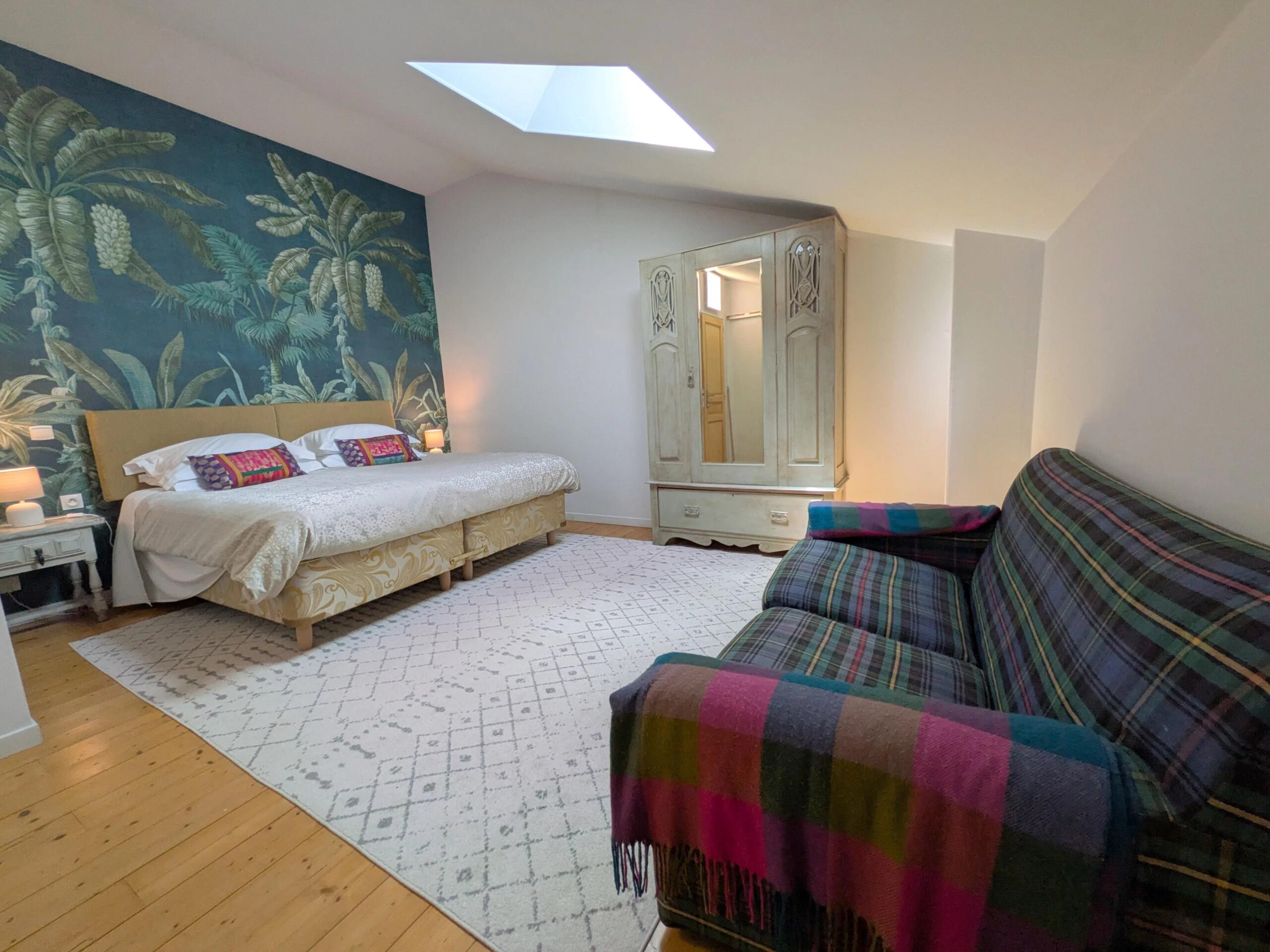 Beautiful manor house, 2 guest cottages and fabulous pool!, Poitou-Charentes – France – BVI85898